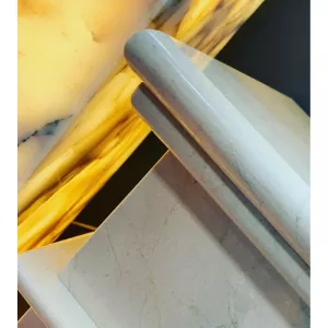 Камин из мрамора Crema Marfil